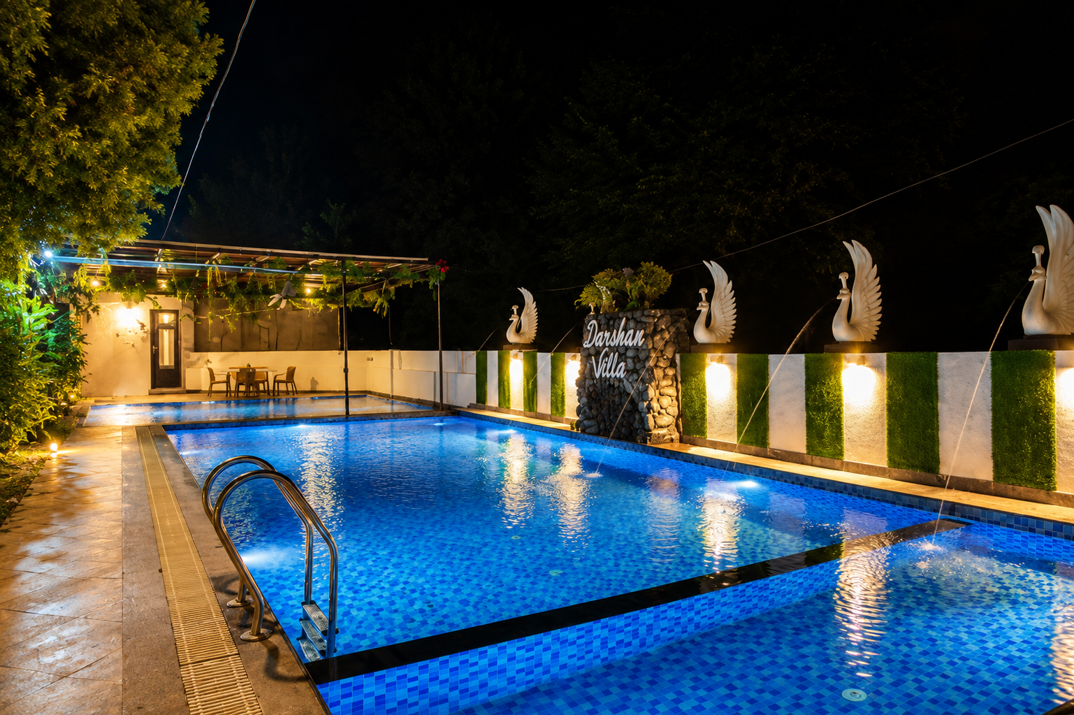 Darshan Luxury Stay pool